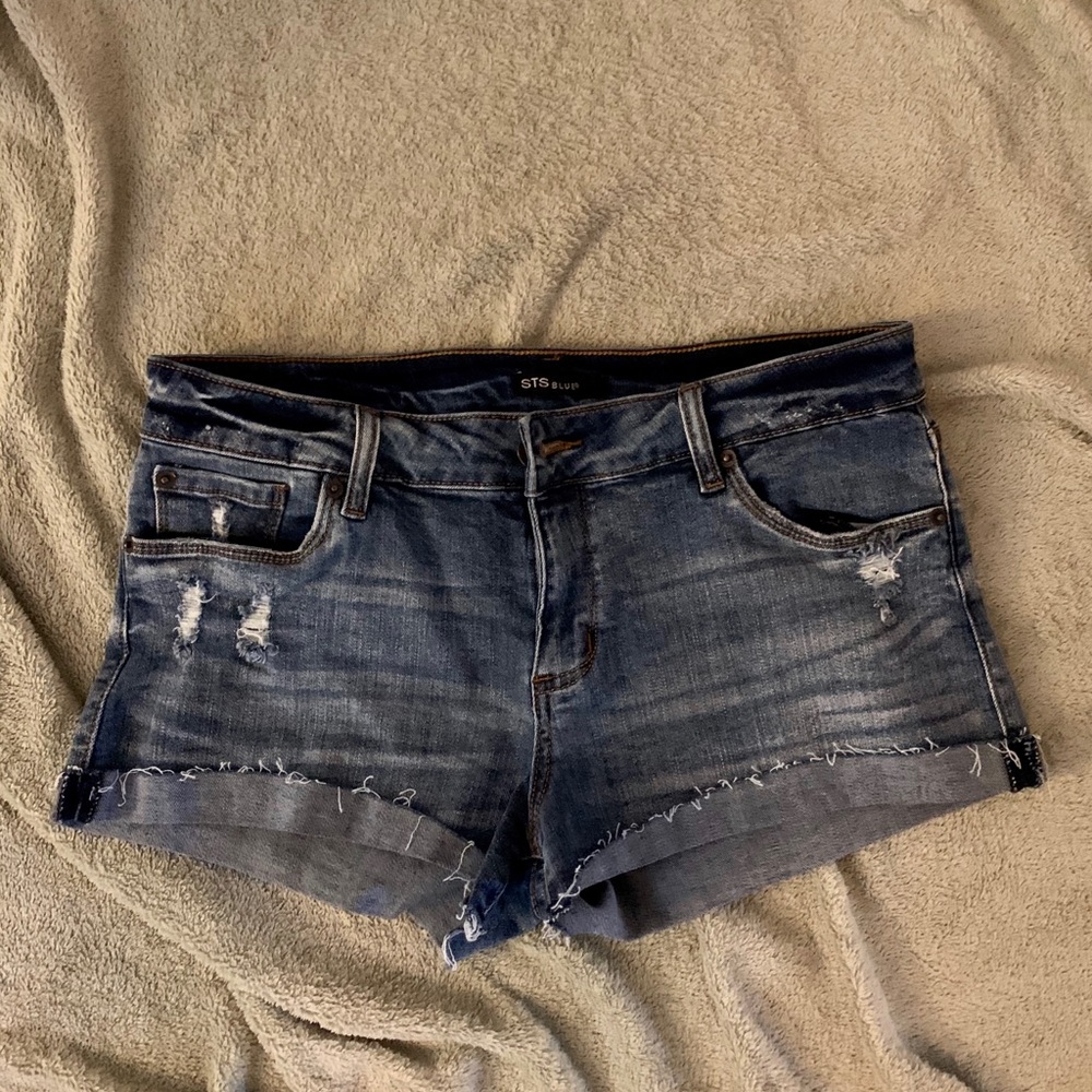 STS Shorts Size 28